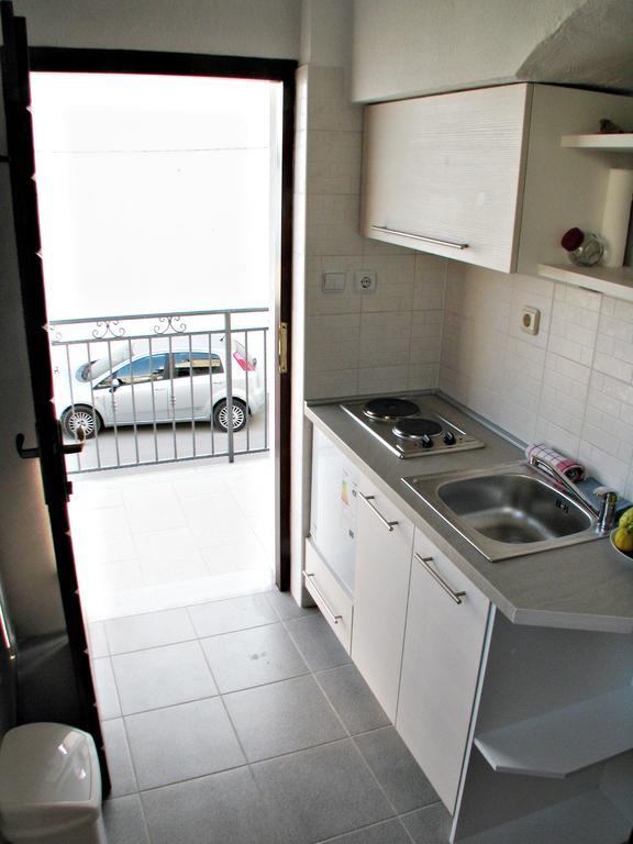 Apartment Noa Kaštel Kambelovac Exteriör bild